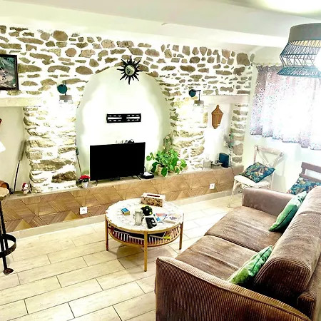 Cosy Apartman Saint-Hilaire-de-Brethmas